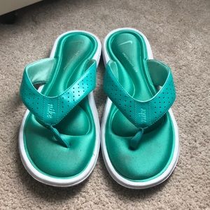 Foam Nike flipflops